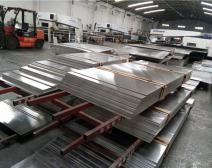 數(shù)控車(chē)間一角